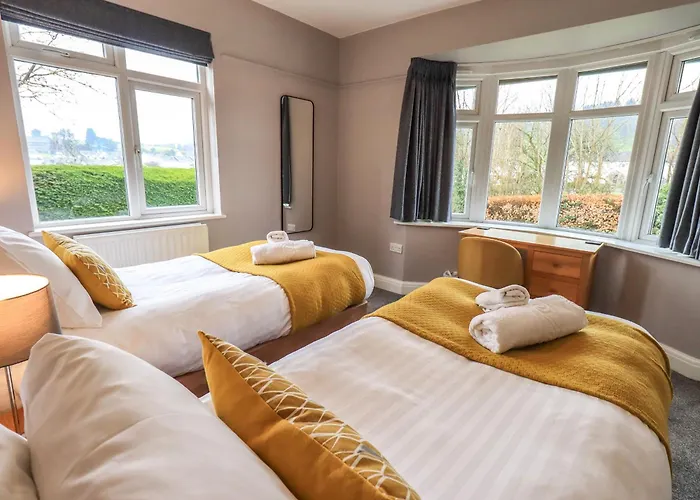 Curlew At Hawkshead * آمبيلسايد